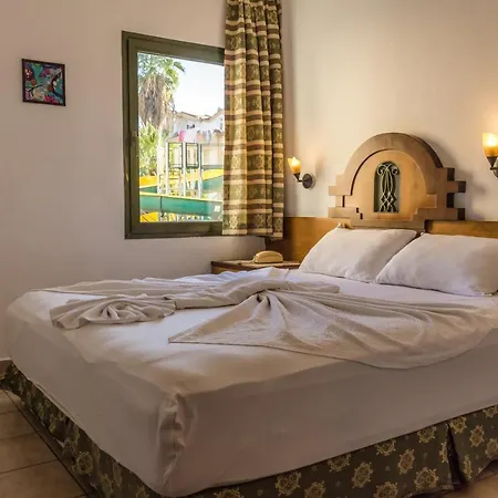 Maxwell Club Appart hôtel 3*