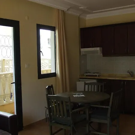 Maxwell Club Apart Otel 3*