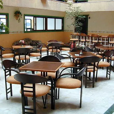 Maxwell Club Aparthotel