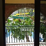 Maxwell Club Lejlighedshotel 3*