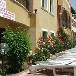 Maxwell Club Lejlighedshotel