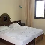 Maxwell Club Lejlighedshotel 3*