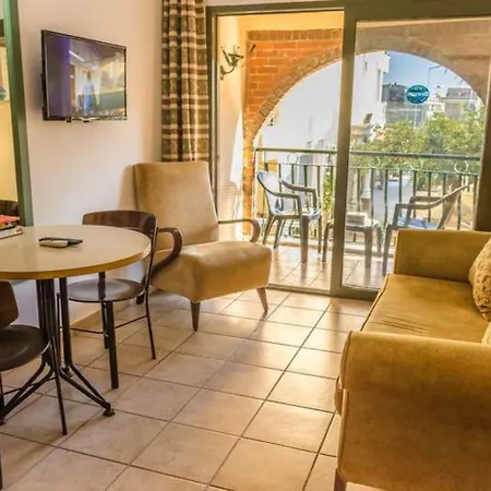 Maxwell Club 3* Μαρμαρίς