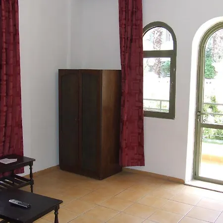 Maxwell Club 3* Μαρμαρίς