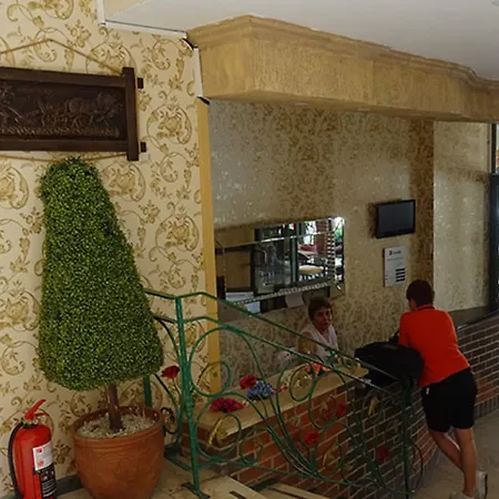 Maxwell Club 3* Μαρμαρίς