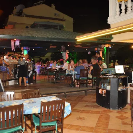 Apartmanhotel Maxwell Club