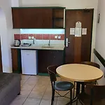 Hotel de apartamente Maxwell Club 3*