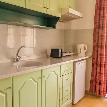 Lägenhetshotell Maxwell Club 3*