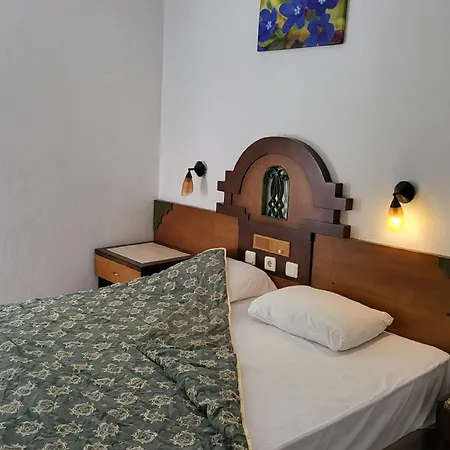 Hotel de apartamente Maxwell Club
