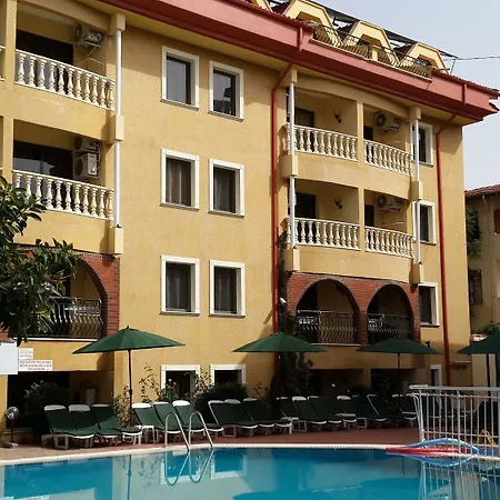 Lägenhetshotell Maxwell Club 3*