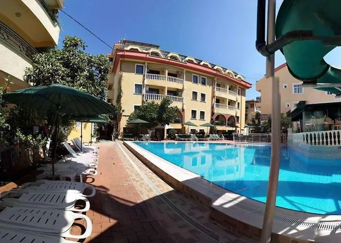 Hotel apartamentowy Maxwell Club 3*