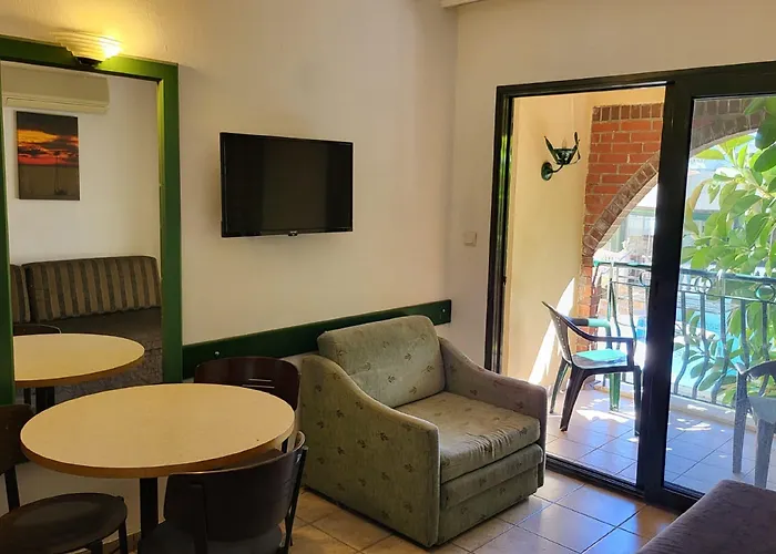 Maxwell Club Hotel apartamentowy