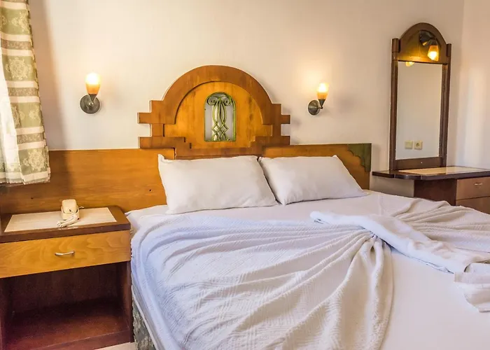 Maxwell Club מרמריס