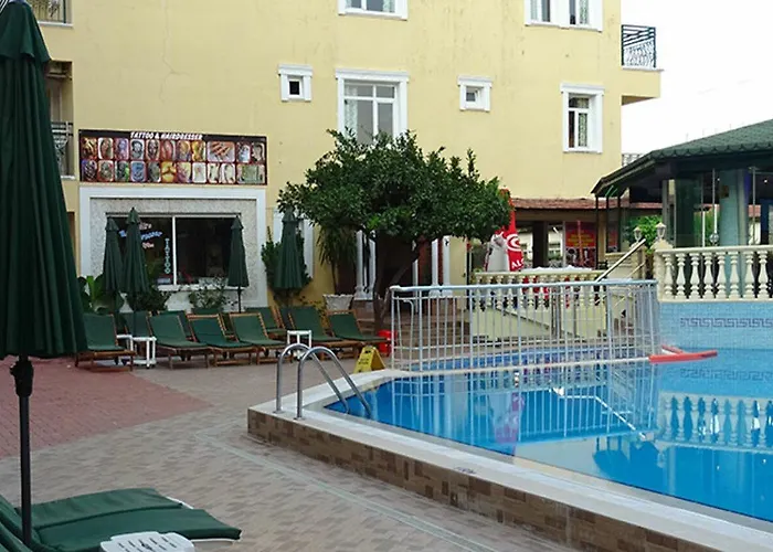 Maxwell Club Apart-hotel 3*